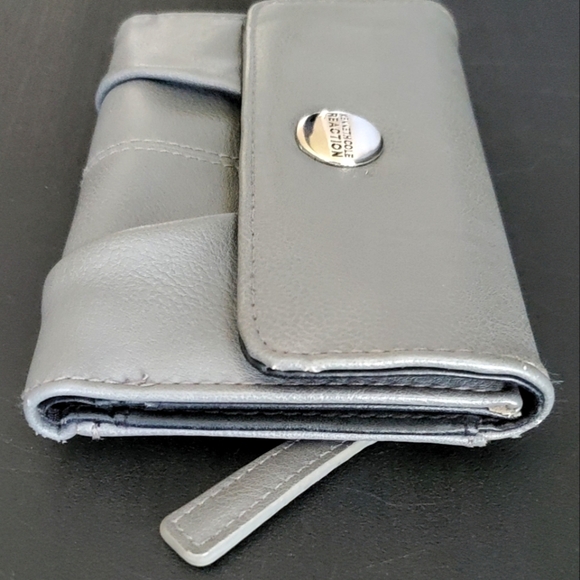 Kenneth Cole Reaction Handbags - Kenneth Cole Reaction Wallet